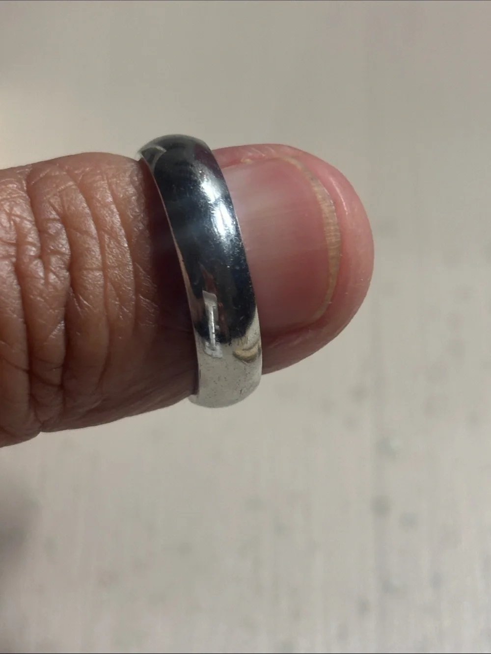 Independent polished silver